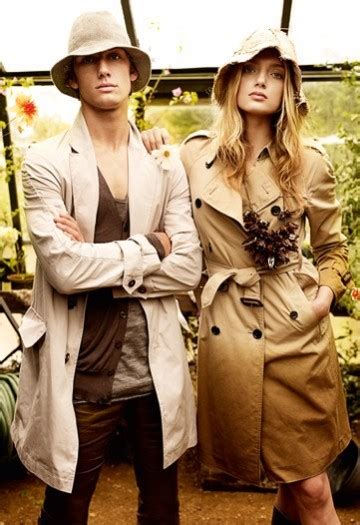 burberry prorsum girls in greenhouse ads 2009|Burberry Spring/Summer 2009 Ad Campaign .